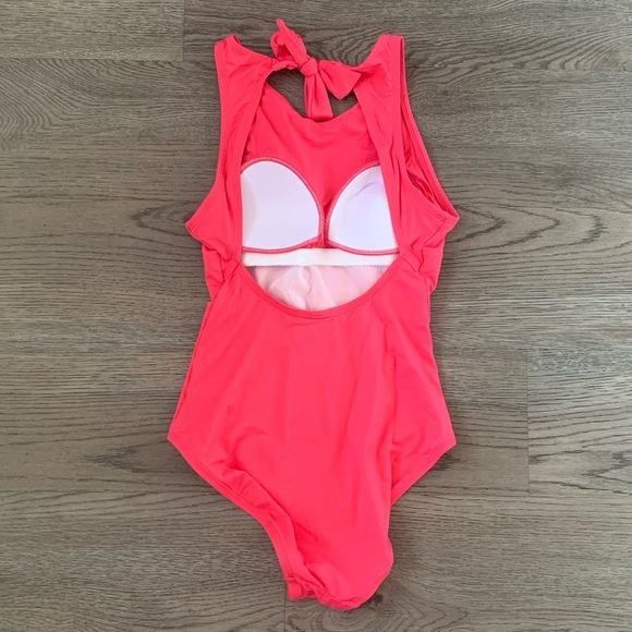 Tommy Bahama Pearl High Neck One Piece Swimsuit - Size 6 - Coral Coast - NWT - Picture 3 of 8